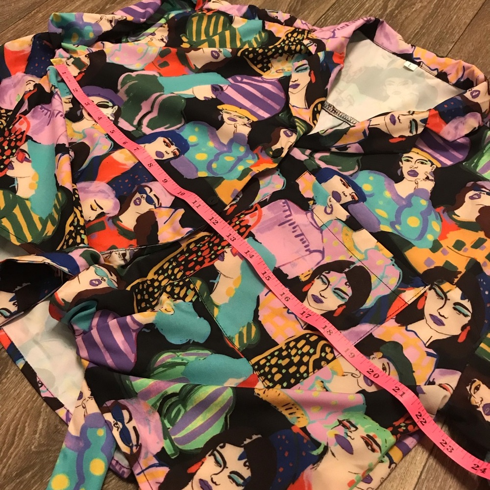 3/$10 🥳 Long sleeve button up crop top patterned L - Picture 9 of 12